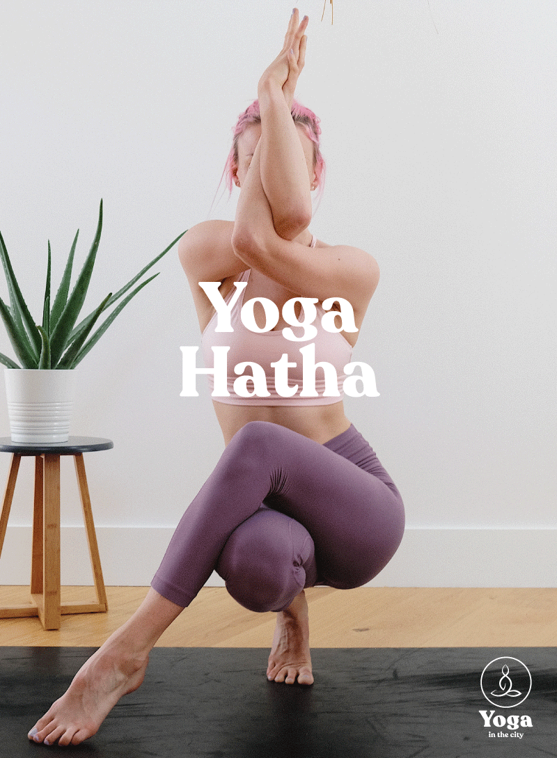 Femme en position de Yoga